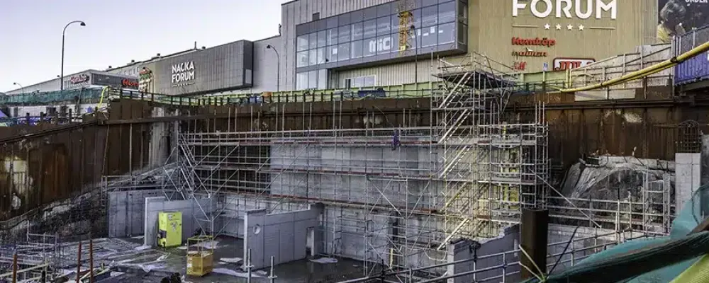 Nya tunnelbanan vid Nacka forum växer fram. Foto: Layher