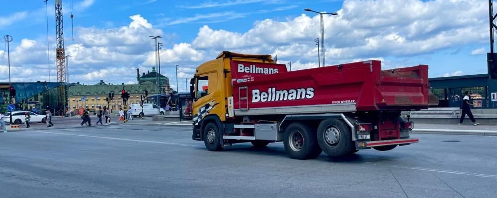 Lastbil vid Slussen i Stockholm. Foto: Stina Wickenberg