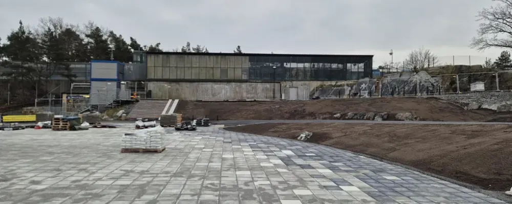 I Vinsta, utanför Johannelunds tunnelbana och omkring mynningen till E4 Förbifart Stockholms tunnlar har maskinerna gått på högvarv. Foto: Robin Jangholm