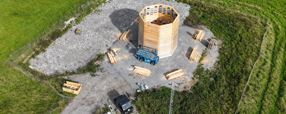Här är tornet som ska ge ventilation till nya tunnelbanan och samtidigt bli hem för tornseglare i naturreservatet. Foto: Region Stockholm Foto: Region Stockholm