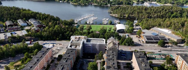 Drönarfoto över Saltsjösten i Fisksätra, Nacka. Pressbild: Trimble