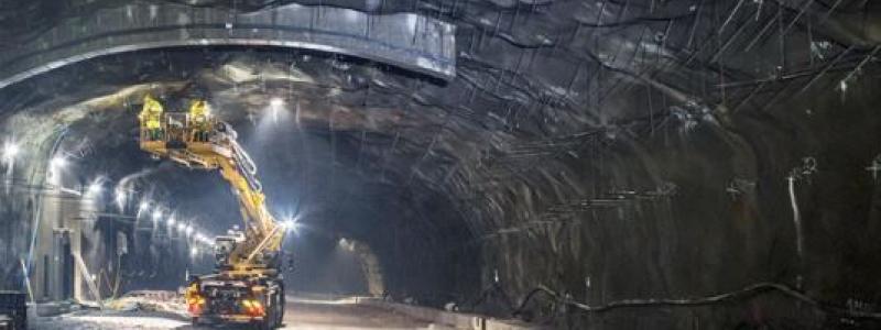 Trots att huvudtunnlarna i E4 Förbifart Stockholm är utsprängda återstår mycket arbete, innan vägen kan öppna för trafik 2030. Foto: Trafikverket
