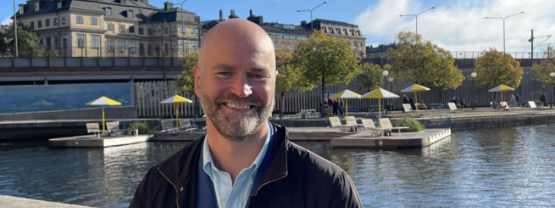 Lars Strömgren vid Munkbrohamnen Fotograf/Källa: Miljöpartiet i Stockholms stad