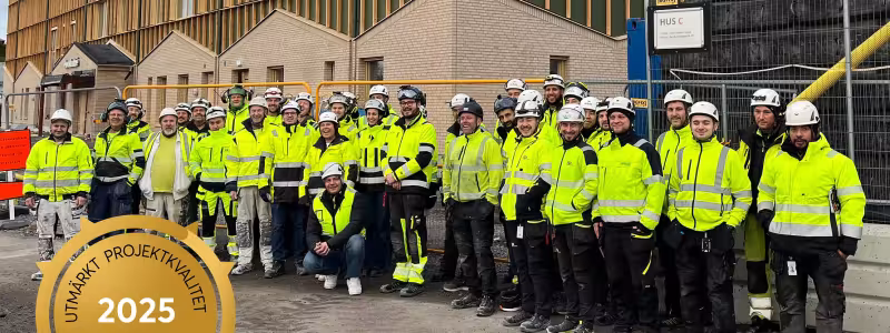 Projektmedarbetare i projektet Sanduddens skola på Ekerö som har tilldelats utmärkelsen PQi-Utmärkt Projektkvalitet 2025. Byggherre: Ekerö kommun, totalentreprenör: ByggDialog Pressbild: Binosight