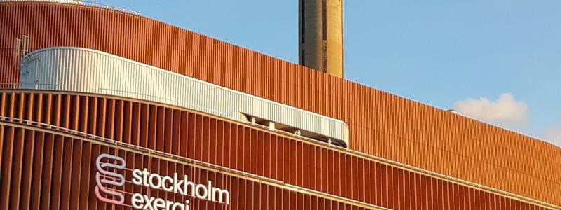 Stockholm Exergi, som bland annat driver Värtaverket på bilden får inte bygga en ny anläggning i Lövsta enligt en dom. Nu överklagar de den. Foto: Stockholm Exergi