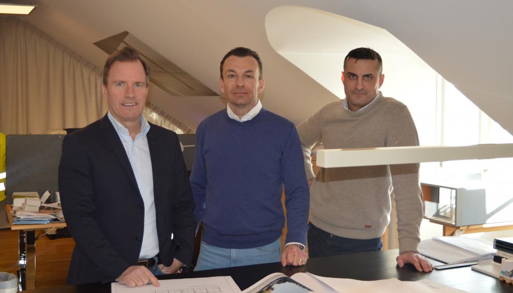 Claes Eliasson (VD Junior Living), Wojciech Wondell (Projektchef Titania), Johan Engström (Projektledare Junior Living). Foto: Titania AB