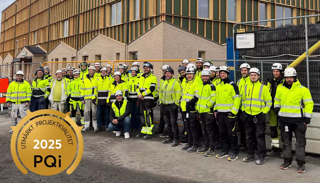Projektmedarbetare i projektet Sanduddens skola på Ekerö som har tilldelats utmärkelsen PQi-Utmärkt Projektkvalitet 2025. Byggherre: Ekerö kommun, totalentreprenör: ByggDialog Pressbild: Binosight
