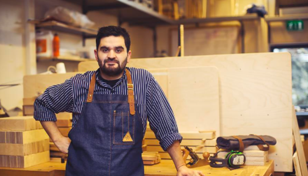 Möbelsnickaren Sebastián Mateu. Foto: Stockholms Hantverksförening