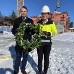 Invigning av Ella Allé i Täby Erik Andersson och Carola Lavén.  Foto: Besqab