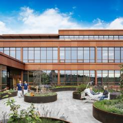 Terrassen på Ersta sjukhus palliativa vårdavdelning. Foto: Ersta diakoni/Felix Gerlach