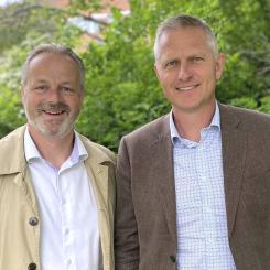 Anders Runberg, regionchef på Tuve Bygg i Stockholm och Robert Bengtsson, vd och koncernchef på Tuve Bygg. Foto: Tuve bygg