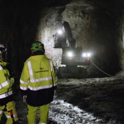 Nu sprängs spårtunnlar och plattformsutrymmen ut. Foto Region Stockholm.