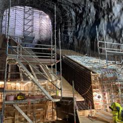 Nu pågår betongarbetet för fullt med den blivande rulltrappan på station Nacka. Foto: Region Stockholm