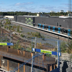 Tunneln och tågparkeringen ligger i direkt anslutning till Högdalsdepån. Foto: John Hardwick