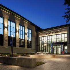 Simhallen rymmer en 25-metersbassäng för träning och tävling, en undervisningsbassäng med höj- och sänkbar botten, ett barnbad samt friskvårdslokaler. Bild: Norconsult