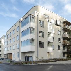 Kvarteret Skrönan kom på andra plats i tävlingen Årets Stockholmsbyggnad 2023 och nu är det nominerat till Allmännyttans bästa bygge 2024. Foto: baraBild